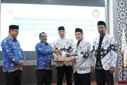 Pemkab Apresiasi PGRI DKI Jakarta Bantu Puluhan Laptop untuk Guru Terdampak Banjir di Aceh Tamiang